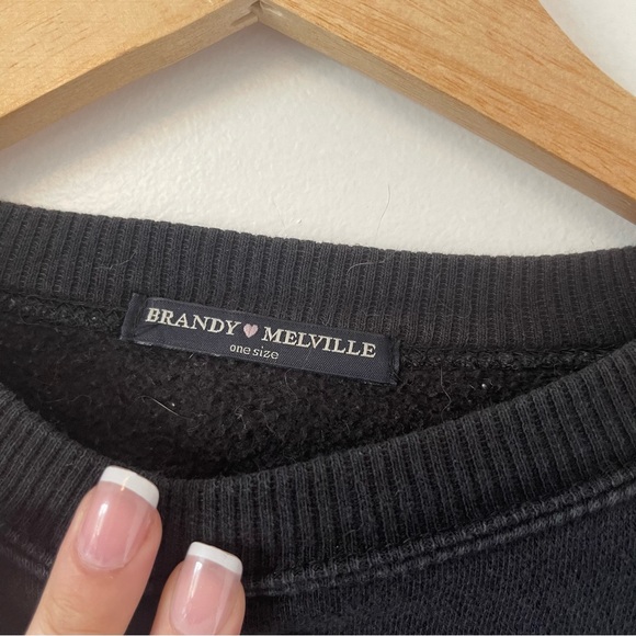 Brandy Melville Crewneck “Uh huh honey” - Picture 5 of 5